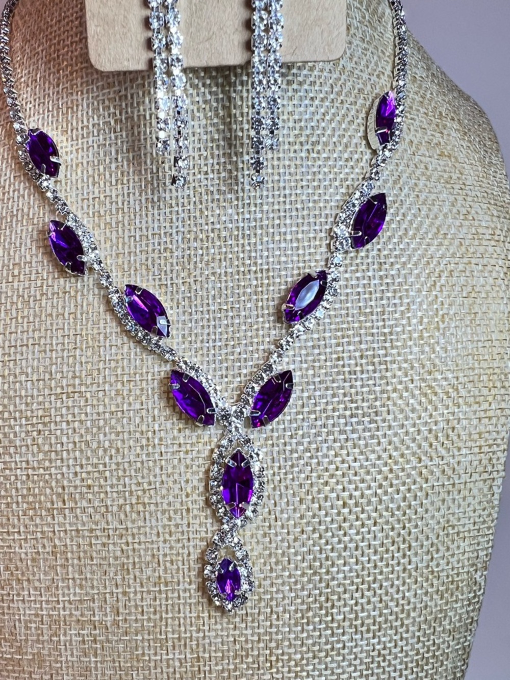 NEW PURPLE FAUX CRYSTAL RHINESTONE WEDDING PROM Y NECKLACE AND EARRINGS SET - Picture 3 of 8